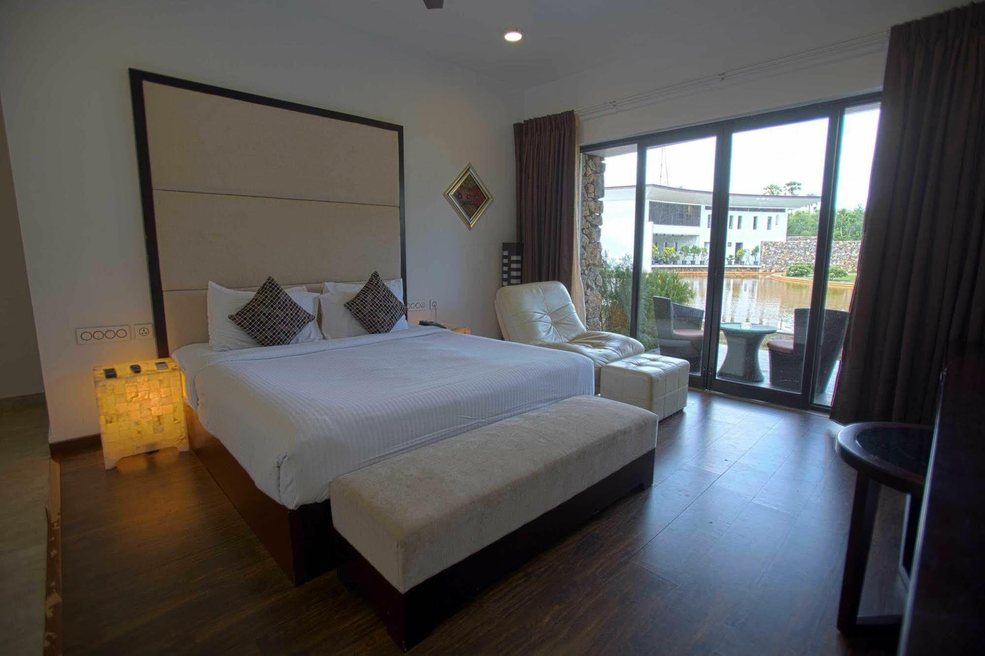 Anora Beach Resort Mahabalipuram Kūvattūr Eksteriør bilde